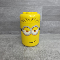 Minion kisméretű kulacs vagy tároló