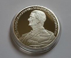 Vitéz Nagybányai Horthy Miklós ezüstözött emlékérem.
