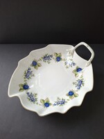 Hollóházi porcelán, szeder mintás, levél alakú tál, 21,5 x 17,3 cm
