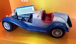 Alfa Romeo 2300 Spider (1932) fém autómodell (1:18) gyűjtőknek, ajándéknak, dekorációnak