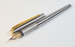 Vintage Montblanc Noblesse Slimline töltőtoll,14 karátos arany tollheggyel, az 1970/80-as évekből.