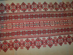 ++++Beregi  keresztszemes fali textil--szakszerűen kivitelezett kézimunka 185 cm a hossza 56 cm szél