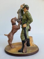 SAWELY Sighisoara porcelán vadász figura kutyával nyúllal 25 cm