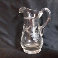 Grape-patterned glass jug, engraved small wine pourer (10cm)
