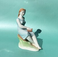 Antik Zsolnay porcelán figura kék ruhás lány könyvvel