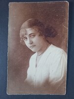 Női portré – Mona Lisa műterem Budapest – régi fotóképeslap 1920-as évek