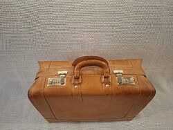 Elegant Vintage Leather Suitcase, Cabin Size – Cognac Brown, Combination Lock – 45 × 33 cm