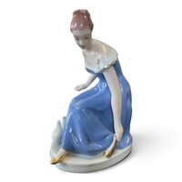 Ritka Royal Dux porcelán figura – Hamupipőke galambokkal