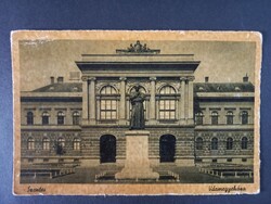 Szentes Vármegyeháza szoborral régi képeslap
