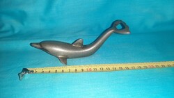 Retro delfinforma sörnyitó