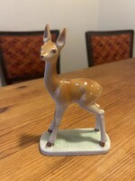Hollóházi  porcelán őzike figura, kézzel festett, kb. 15 cm