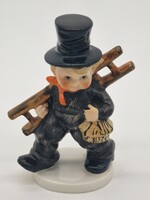 Ritka TMK2 fémjelzésű Goebel Hummel Kéményseprő porcelán szobor (13,5 cm)
