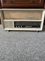 Videoton R4300 asztali rádió, működik.