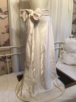 FANTAZI SZOKNYA - METÁL CSILLOGÁS - derék - 72 cm - hossz elöl - 98 cm - hátul - 114 cm