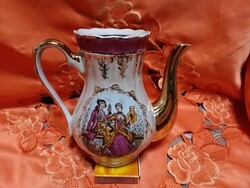 Gyöngyházfényű,  zsáner jelenetes  porcelán  kiöntő