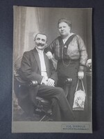 Antik keménytáblás fotó elegáns házaspár műtermi portré Val Diepold München 1910 körül