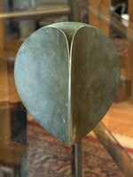 MARÓTI JÁNOS SZOBRÁSZ (1916-1987), BRONZ RETRO DESIGN VÁZA 10.7 X 8.5 CM