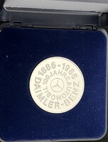 Mercedes Benz , ezüst érme díszdobozban