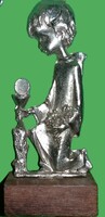 1970'S Vintage ELSŐ ÁLDZÁSOS EMLÉK Peltro Cesellato a Mano OLASZ fém figura fatalpon 10 cm HIBÁTLAN