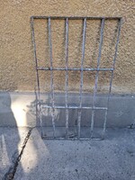 Antik kovácsoltvas ablak