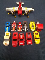Lego versenyautók és egy repülőgép