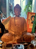Kézzel faragott fa Buddha szobor (Amitábha) – 33 cm