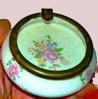 1950'S Mid Century réz porcelán mázas réz peremes virágos hamutál  7,5 x 4 cm