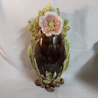 Antik Johann Maresch majolika vadrózsás díszváza (29,5 cm)
