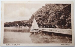 Képeslap, Balatonalmádi-fürdő, Parti sétány, Monostory-Kalántay kiadás 1949 (K2)