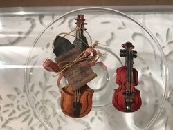 HEGEDŰ - 2 db - FA - KARÁCSONYFADÍSZ  - 10 x 4 cm - 7 x 2,5 cm - HIBÁTLAN