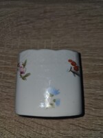 Antik Carl Teichert Meissen mini porcelánváza / fogvájó – virágfestéssel, 40-es jelzéssel