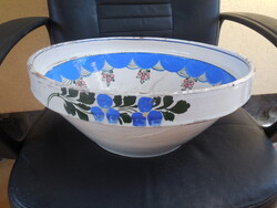 Magyar népművészeti , nagyméretű falitál , 43 x 18 cm , virágmotívummal , kisebb mázkopással
