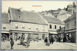 Pécs  - Ferenciek utca , Steiner A. Bayer F. kereskedése és sok üzlet jól láthatóan, régi képeslap