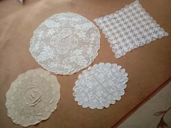 Lace tablecloths, in good condition.