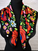 Folk Patterned Scarf – 70×70 cm