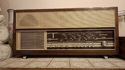 Melody R 4900 rádió