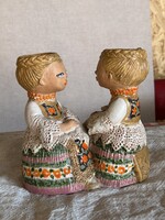 Sióagárdi népviseletes beszélgető leányok