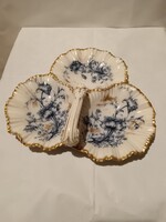 Osztott, aranyozott porcelán kínáló