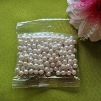 GYÖ73 - Tekla Glass Beads Ø6 mm - Light Cream