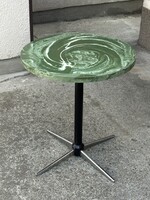 KERTI ASZTAL, ZÖLD MÁRVÁNY MINTÁS, KEREK FA LAPPAL, STABIL FÉM LÁBON 68 X 61 CM