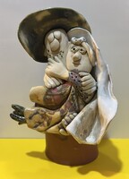 Vertel Andrea: Ölelés 2. – jelzett figurális kerámia kisplasztika (21 cm)