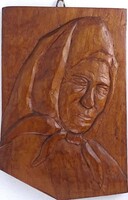2B465 Faragott női arckép fafaragás erdélyi falidísz 26.5 x 17.5 cm