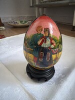 Gyönyörű Orosz kézzel festett jelzett lakk fa tojás faragott fa talpon.