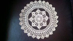 Bézs horgolt terítő hibátlan, átm.14,5 cm -kézimunka remek gyűjtőknek