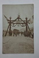 Hadifogságba esett MAGYAR katonákat várják haza 1918 fotó