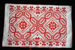 Hímzett vászon erdélyi vagdalásos kézimunka párna huzat díszpárna minta  61x39 cm kalotaszegi