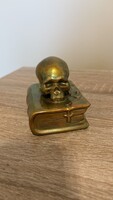 Zsolnay Memento mori