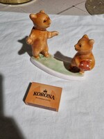 Bodrogkeresztúri kerámia figura – Játszó mackók