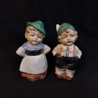 Retro tiroli porcelán só- és borsszóró pár (népviseletes, 7.5 cm)
