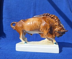 Zsolnay Bull, Bison